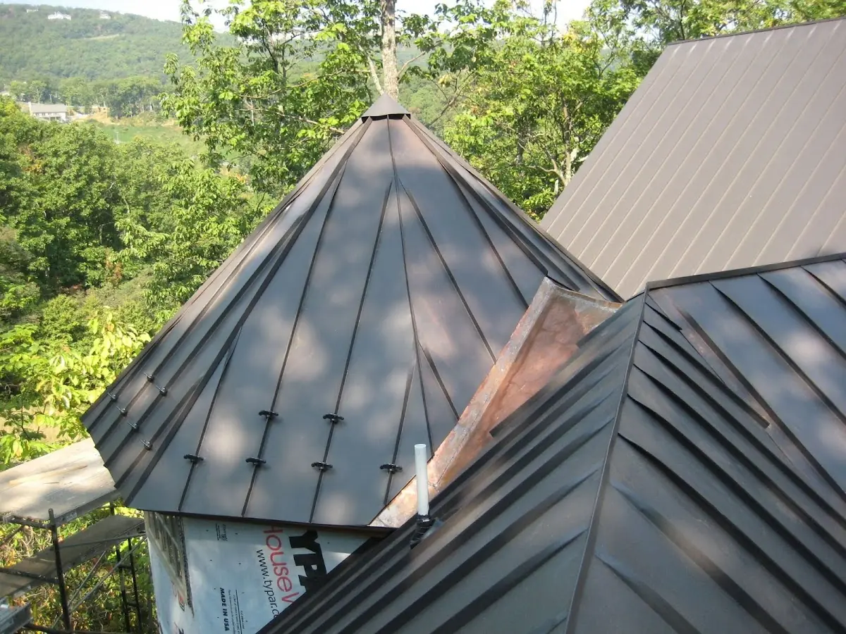 Professional Roof Tarp Installation by Craftsman Roofing in Deepdale